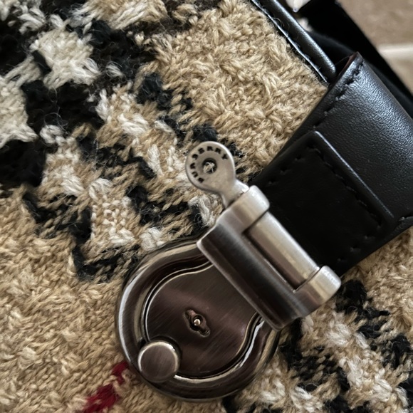 Burberry Wool Nova Check 'Mastaire' Small Shoulder Bag - Picture 4 of 14